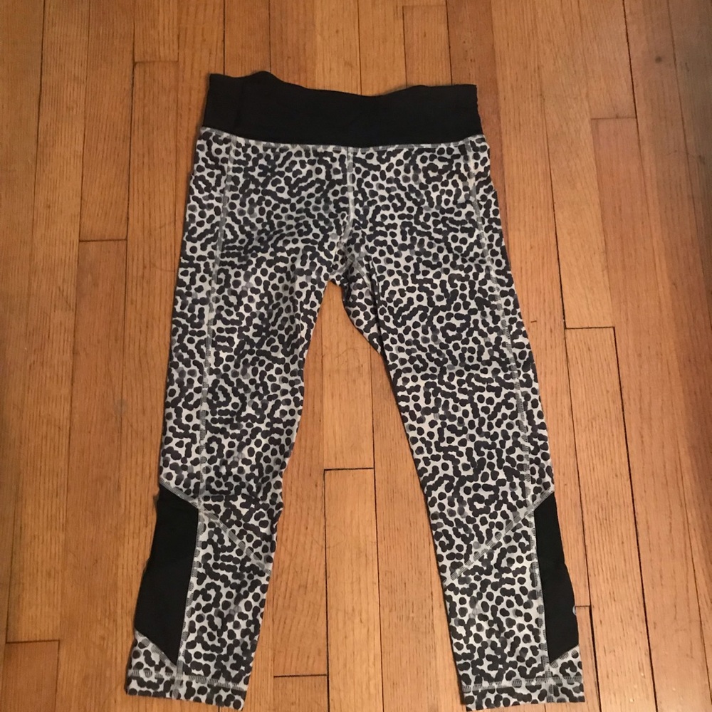Lululemon Crop size 6